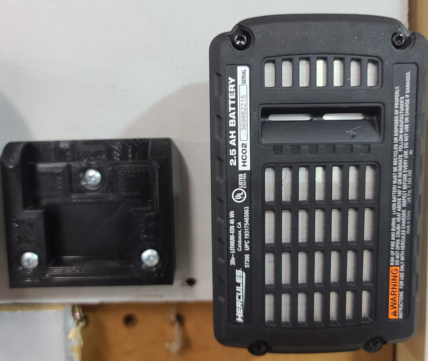 3D Printed Harbor Freight Hercules 20V Battery Holders Wall Mounted